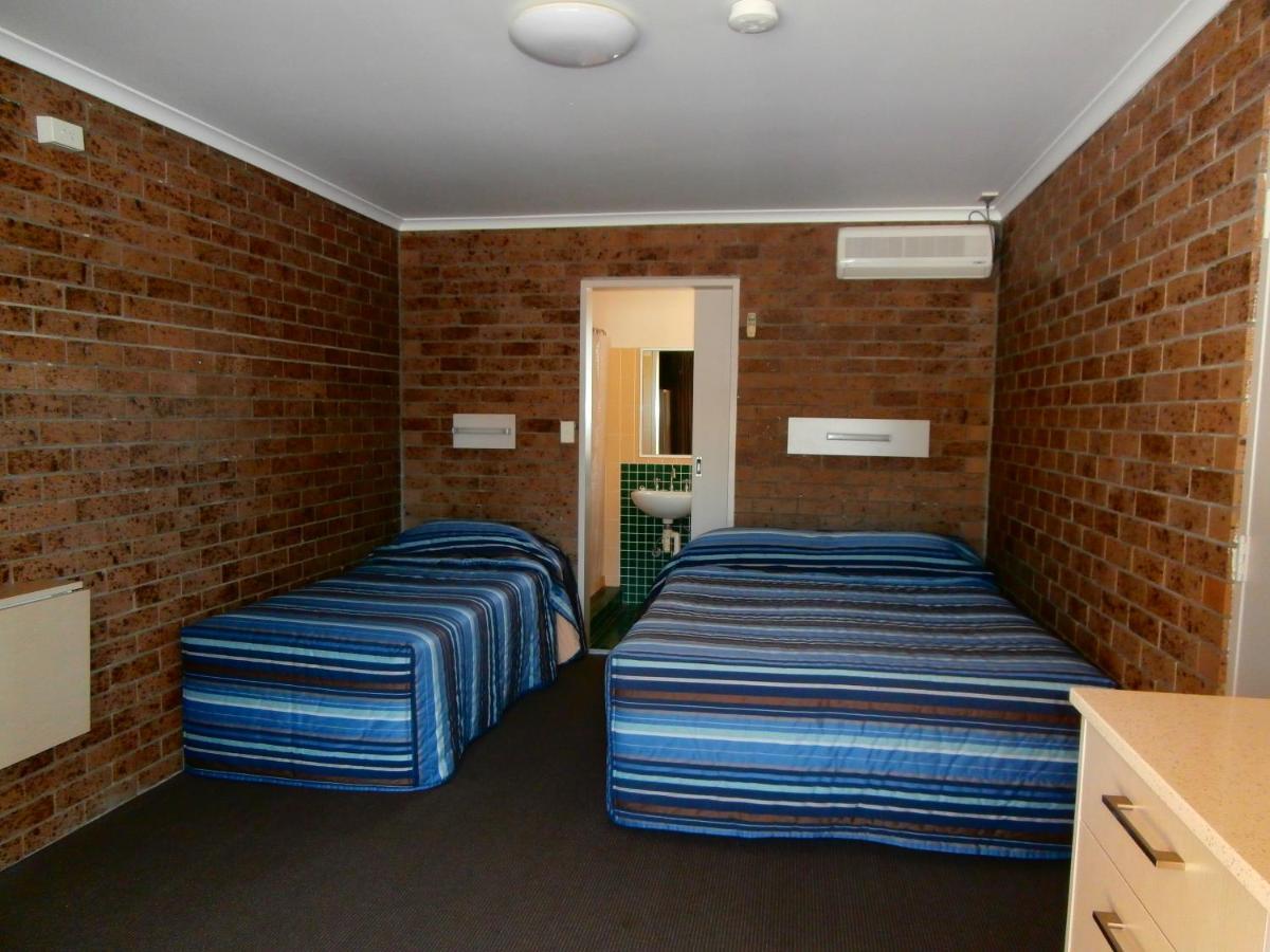 The Canungra Motel Екстер'єр фото